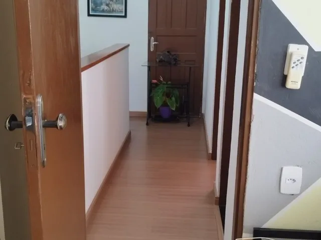 Imagem 12: Casa Duplex de 3 Quartos com Suíte, Área Gourmet e Amplo Quintal em Perocão, Guarapari-Es. Agende Sua Visita!