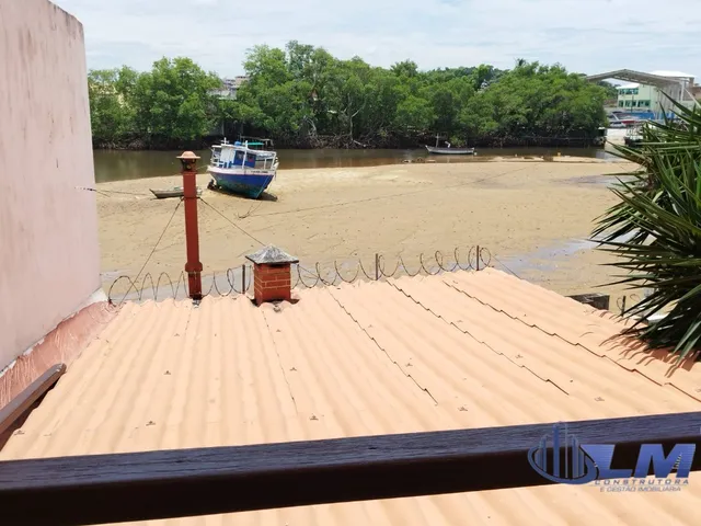 Imagem 7: Casa Duplex de 3 Quartos com Suíte, Área Gourmet e Amplo Quintal em Perocão, Guarapari-Es. Agende Sua Visita!