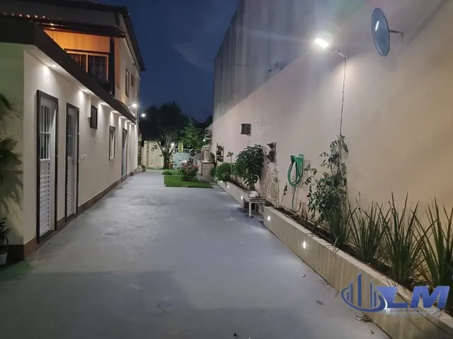 Imagem 10: Casa Duplex de 3 Quartos com Suíte, Área Gourmet e Amplo Quintal em Perocão, Guarapari-Es. Agende Sua Visita!