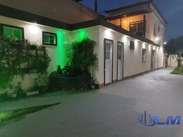 Imagem 4: Casa Duplex de 3 Quartos com Suíte, Área Gourmet e Amplo Quintal em Perocão, Guarapari-Es. Agende Sua Visita!