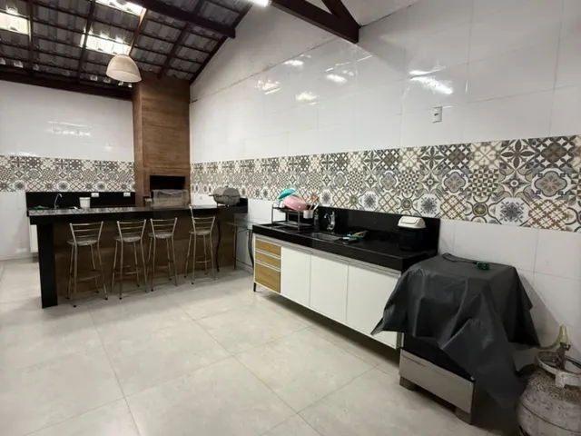 Imagem 4: Impecável Casa À Venda em Guarapari-Es, santa Mônica: 4 Quartos, 2 Suítes, Área Gourmet a 30M da Praia!