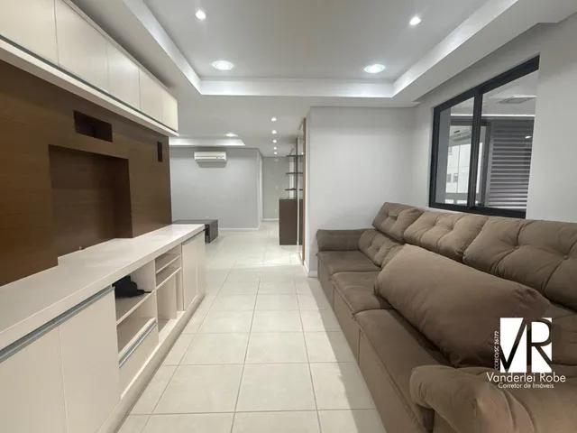 Imagem 11: Apartamento À Venda no Centro de Balneário Camboriú com 4 Dormitórios e Varanda Ampla