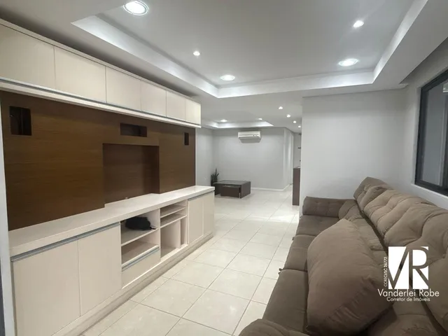 Imagem 6: Apartamento À Venda no Centro de Balneário Camboriú com 4 Dormitórios e Varanda Ampla