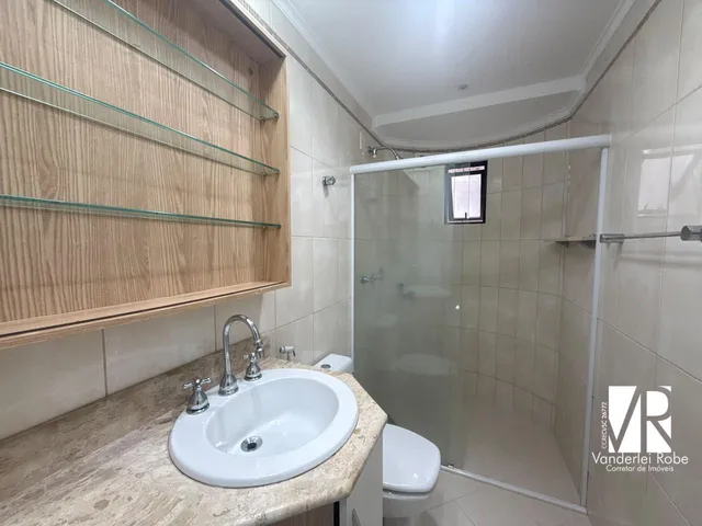 Imagem 7: Apartamento À Venda no Centro de Balneário Camboriú com 4 Dormitórios e Varanda Ampla