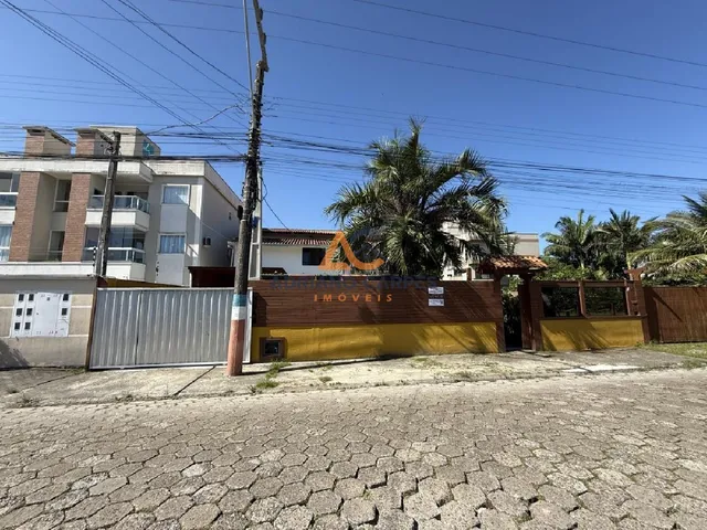 Imagem 3: Aluguel de Temporada de Casa com Piscina e 4 Dormitórios Sendo 2 Suítes no Bairro Gravatá Navegantes Sc