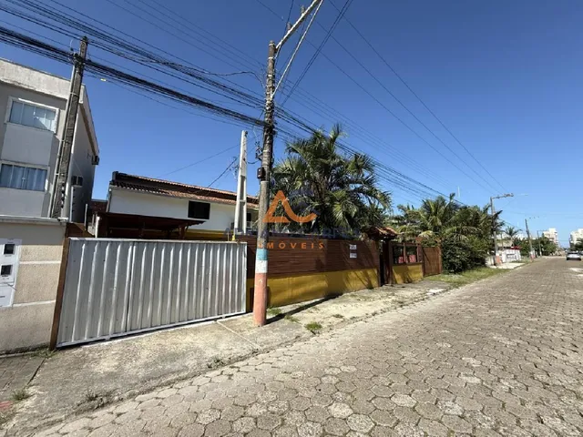 Imagem 4: Aluguel de Temporada de Casa com Piscina e 4 Dormitórios Sendo 2 Suítes no Bairro Gravatá Navegantes Sc