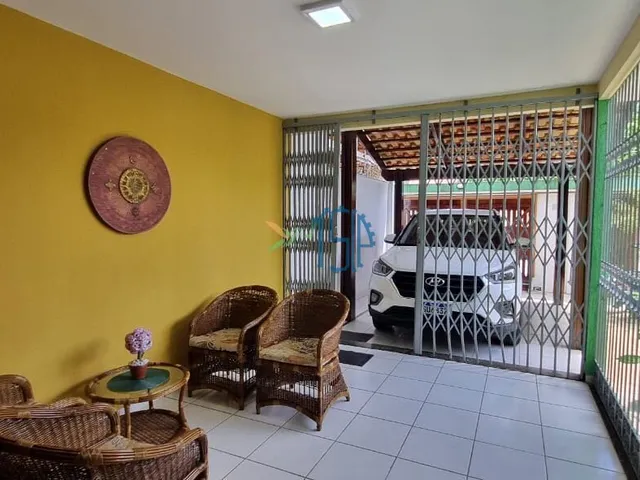 Imagem: A casa possui 3 Dormitórios, 2 Suítes, 4 Banheiros, 2