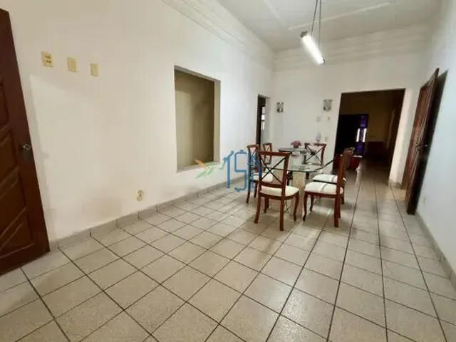 Imagem: Casa Térrea em Petrópolis - Avenida Principal