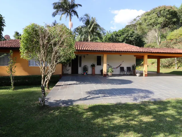 Imagem: Casa Rural para Venda em Chácaras Reunidas