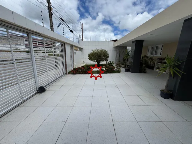 Imagem 2: 0 Casa com 5 dormitórios