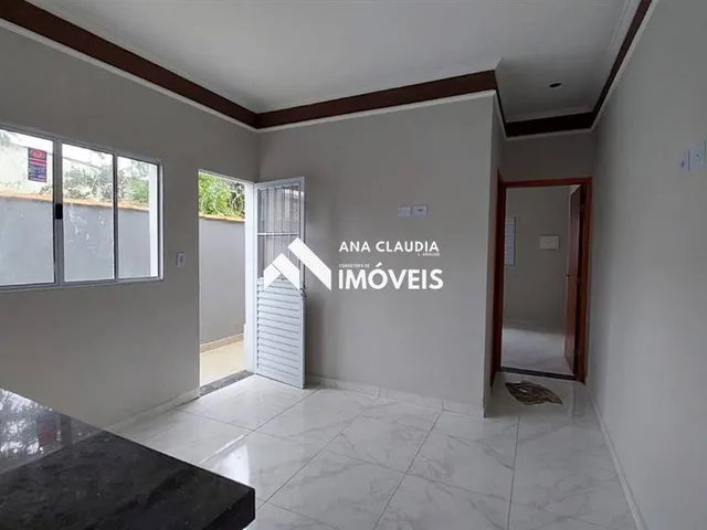 Imagem 4: Casa Nova com Piscina na Praia de Itanhaém, 400 Metros da Av. Marginal Lado Serra