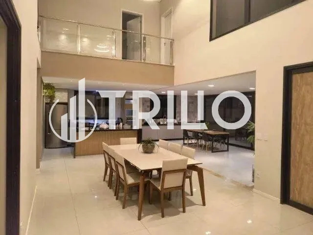 Imagem: Casa de Condomínio com 3 Quartos, À Venda