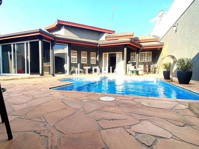 Imagem: Casa com 3 Quartos, 156M², À Venda em