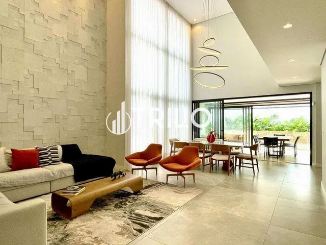 Imagem: Casa de Condomínio À Venda, no Alphaville