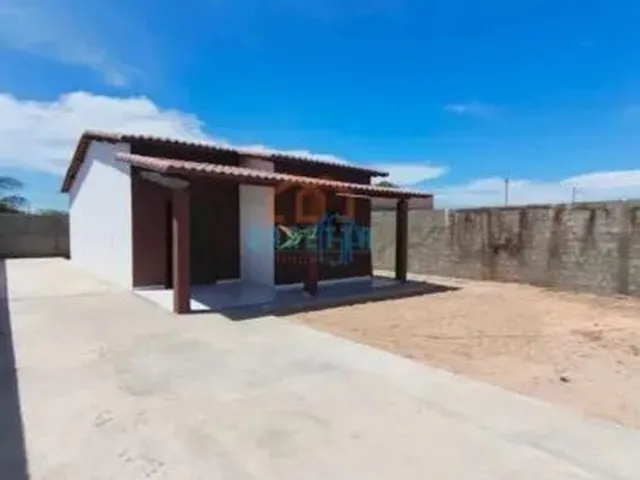 Imagem: Casa À Venda com 3 Quartos e Amplo Quintal