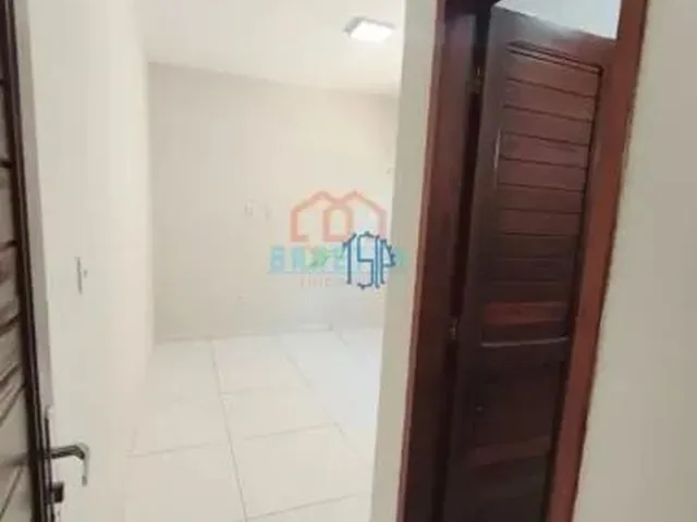 Imagem 7: Casa À Venda com 3 Quartos e Amplo Quintal - R$ 260 Mil