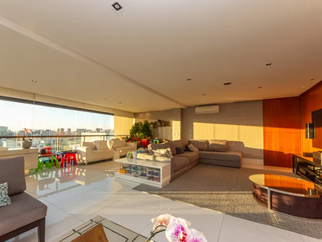 Imagem 9: Apartamento para Venda em Moema com 3 Quartos, Sendo 3 Suítes, 185M²