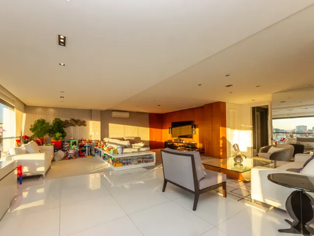 Imagem 15: Apartamento para Venda em Moema com 3 Quartos, Sendo 3 Suítes, 185M²