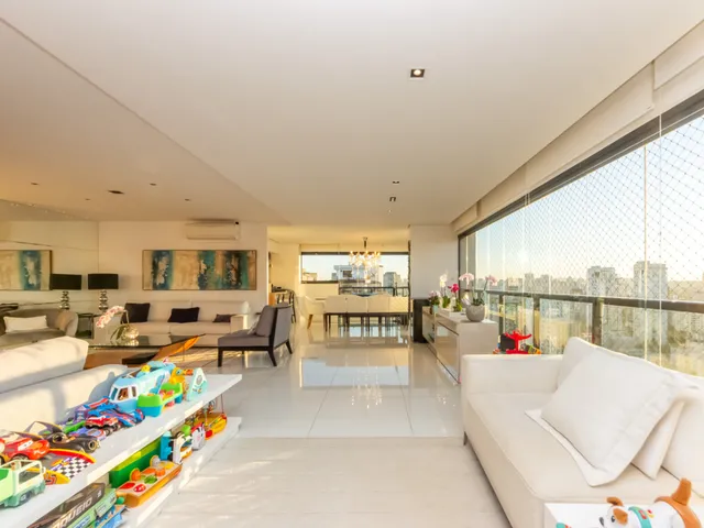 Imagem 6: Apartamento para Venda em Moema com 3 Quartos, Sendo 3 Suítes, 185M²