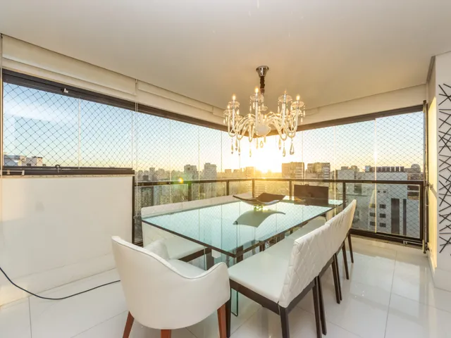 Imagem 4: Apartamento para Venda em Moema com 3 Quartos, Sendo 3 Suítes, 185M²