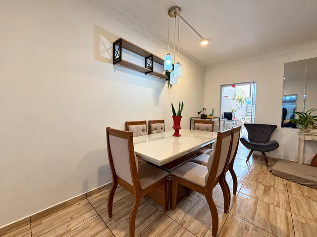 Imagem 2: Casa À Venda com 80M² por R$ 660.000,00