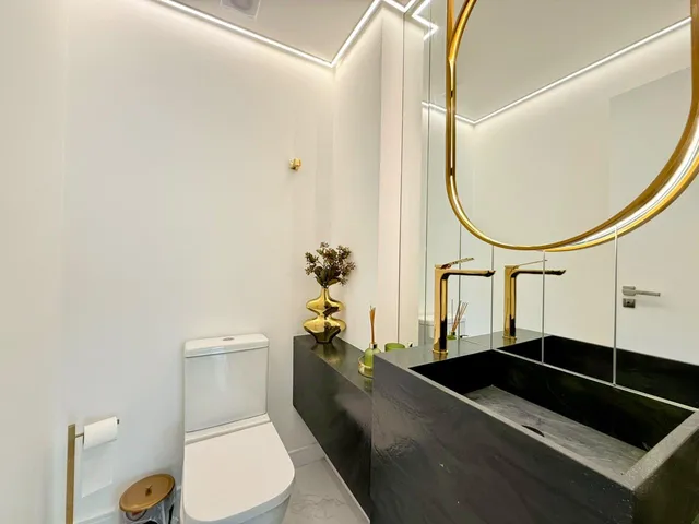 Imagem 8: Apartamento À Venda com 160M² por R$ 2.800.000,00
