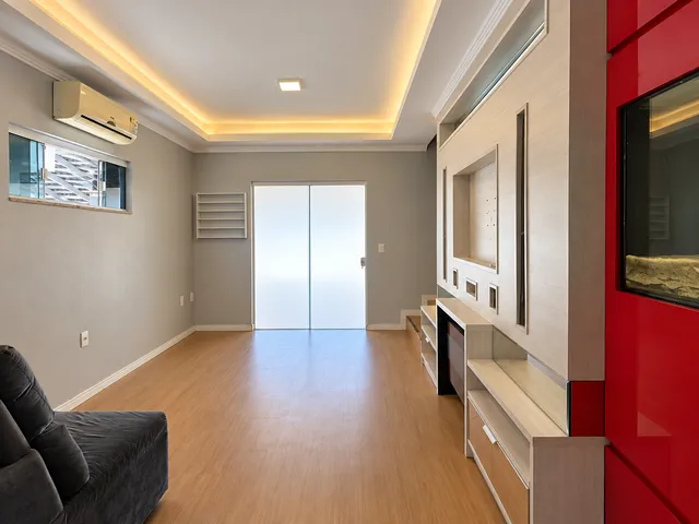 Imagem 4: Casa À Venda com 166M² por R$ 1.070.000,00