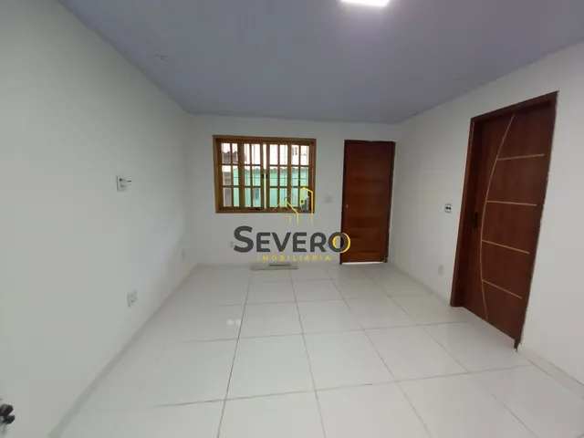 Imagem: Casa Reformada com 02 Quartos, 01 Suíte