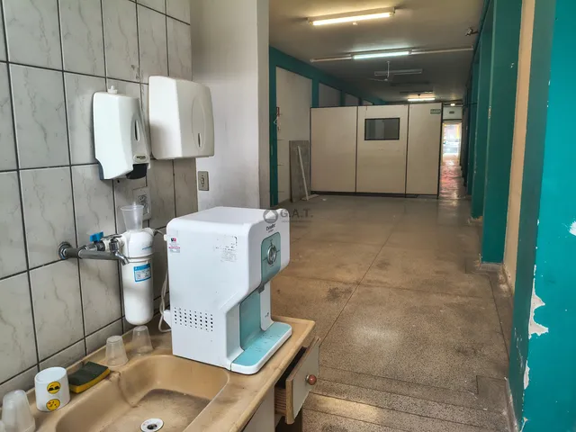 Imagem 4: Salão para Locação no Centro de Salto de Pirapora-Sp: 2 Banheiros e 160M² de Área Disponíveis!