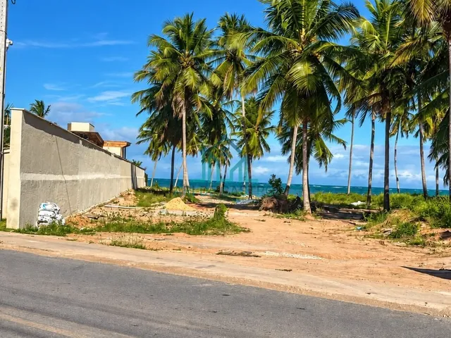 Imagem: Terreno À Beira Mar À Venda na Praia do