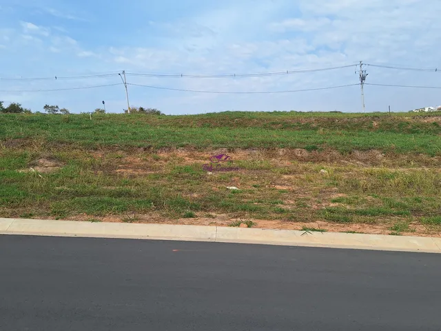 Imagem: Terreno de 300M² em Condomínio Fechado