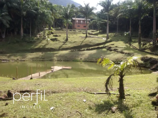Imagem 2: Chácara À Venda em Joinville-Sc, 6 Quartos, 4 Salas, 6 Banheiros, 6 Vagas, 912.000M² de Área!