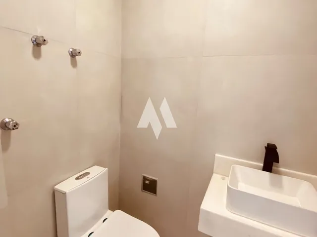 Imagem 4: Cobertura Duplex À Venda com Piscina Privativa no Bairro em Santos, São Paulo