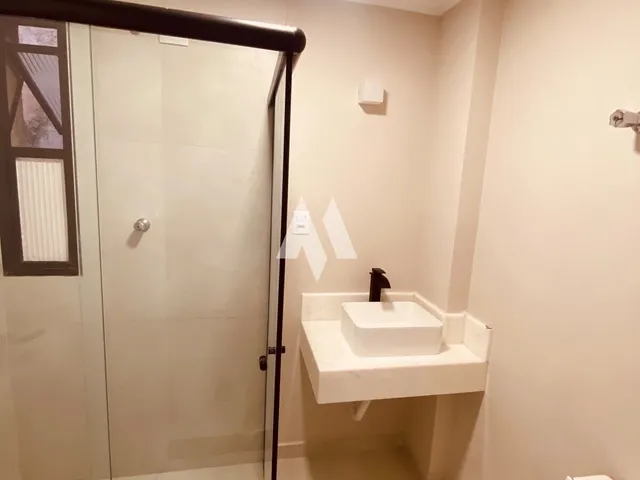 Imagem 9: Cobertura Duplex À Venda com Piscina Privativa no Bairro em Santos, São Paulo