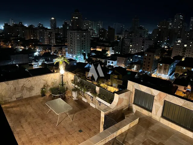 Imagem 6: Cobertura À Venda com Piscina e 4 Dormitórios no Bairro de Santos, São Paulo