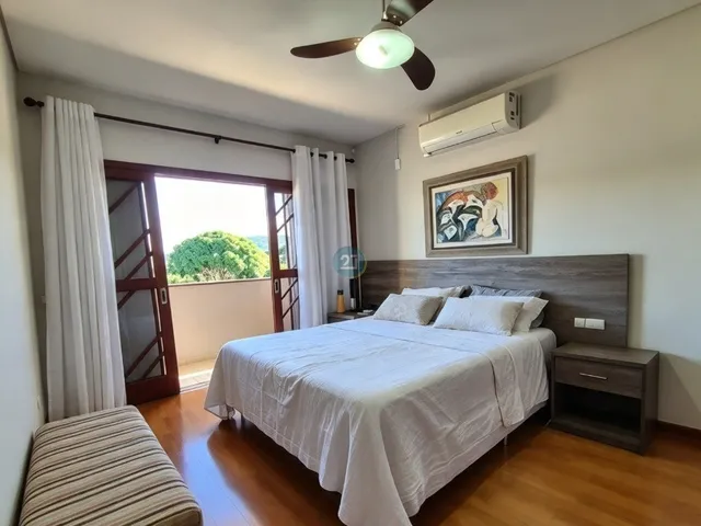 Imagem 4: Alugo Casa com 03 Quartos, Área Gourmet e Piscina, 03 Vagas de Garagem, em Terreno de 380M², no Campeche, Florianópolis