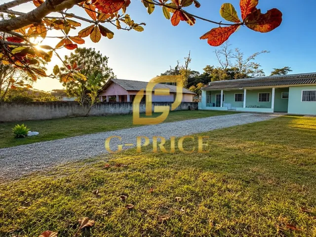 Imagem: Excelente Casa com Amplo Espaço de Terreno