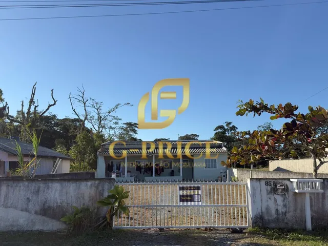 Imagem 7: Excelente Casa com Amplo Espaço de Terreno Apenas 750Mts do Mar