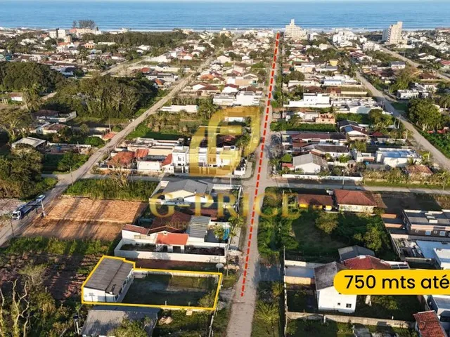 Imagem 8: Excelente Casa com Amplo Espaço de Terreno Apenas 750Mts do Mar