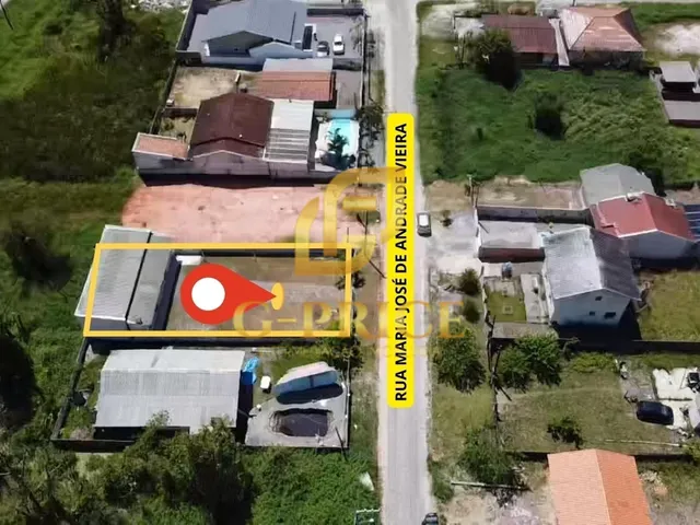 Imagem 4: Excelente Casa com Amplo Espaço de Terreno Apenas 750Mts do Mar