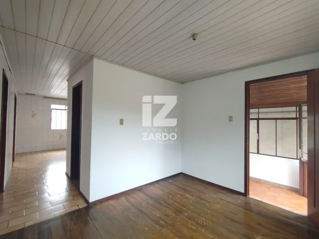 Imagem 4: Casa Parte Superior, Bairro Der, Contendo 03 Quartos e Vaga de Garagem