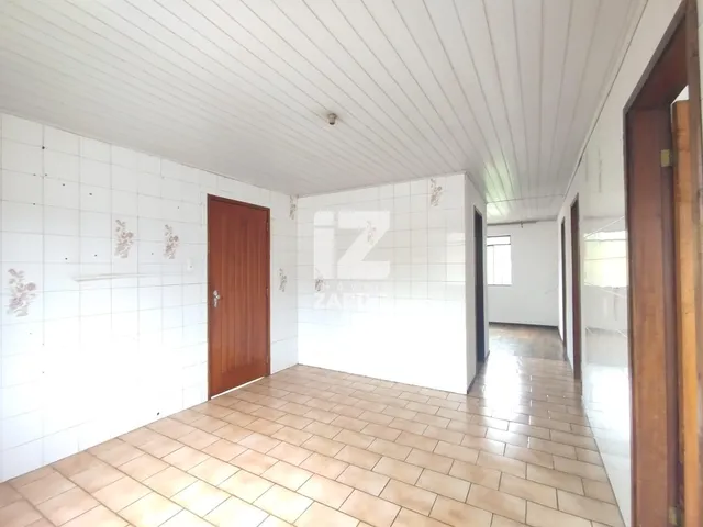 Imagem 5: Casa Parte Superior, Bairro Der, Contendo 03 Quartos e Vaga de Garagem