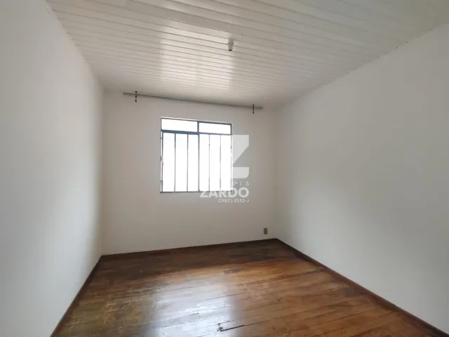 Imagem 10: Casa Parte Superior, Bairro Der, Contendo 03 Quartos e Vaga de Garagem