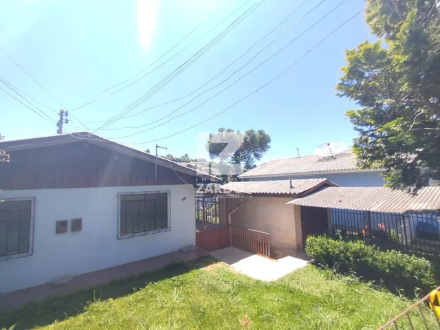 Imagem 2: Casa Parte Superior, Bairro Der, Contendo 03 Quartos e Vaga de Garagem