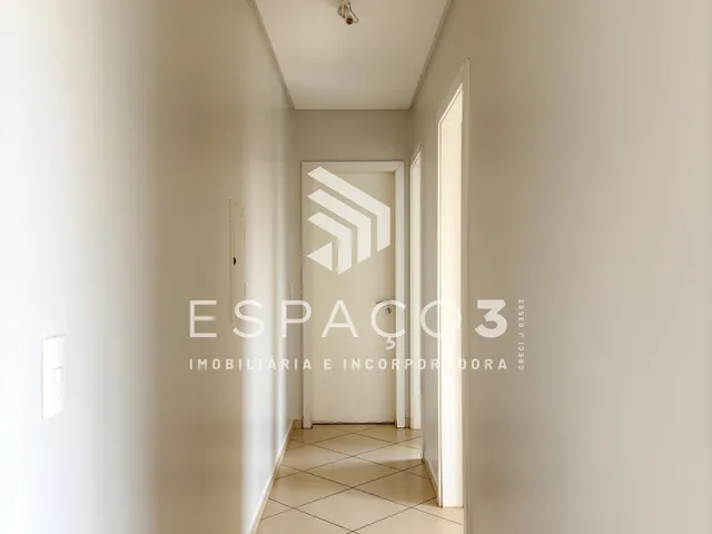 Imagem 10: Apartamento no Centro com 02 Quartos, Sacada e Garagem Coberta