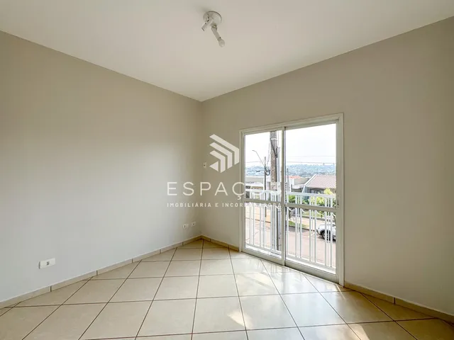 Imagem 13: Apartamento no Centro com 02 Quartos, Sacada e Garagem Coberta
