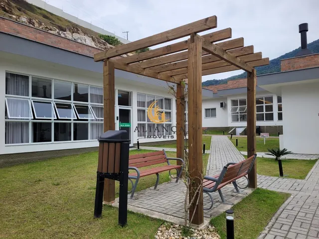 Imagem 4: Apartamento com Sacada e 2 Dormitórios na Pedra Branca