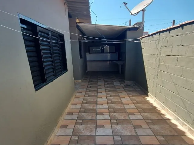 Imagem 2: Casa para Locação em Araçoiaba da Serra-Sp, Bairro Alcides Vieira: 2 Quartos, 1 Sala, 1 Banheiro, 1 Vaga de Garagem!