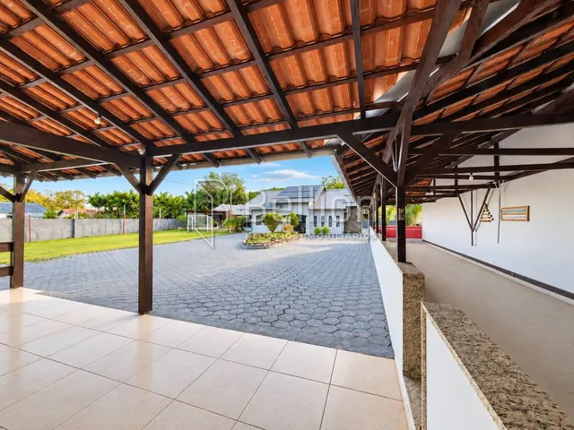 Imagem 8: Casa com Piscina, Campo de Futebol e 1.550 M² no Centro de Rio dos Cedros