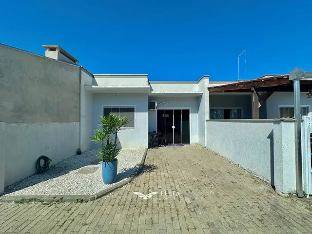 Imagem: Casa com 2 Quartos - São Cristóvão, Barra